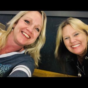 Meet your Posher, Connie